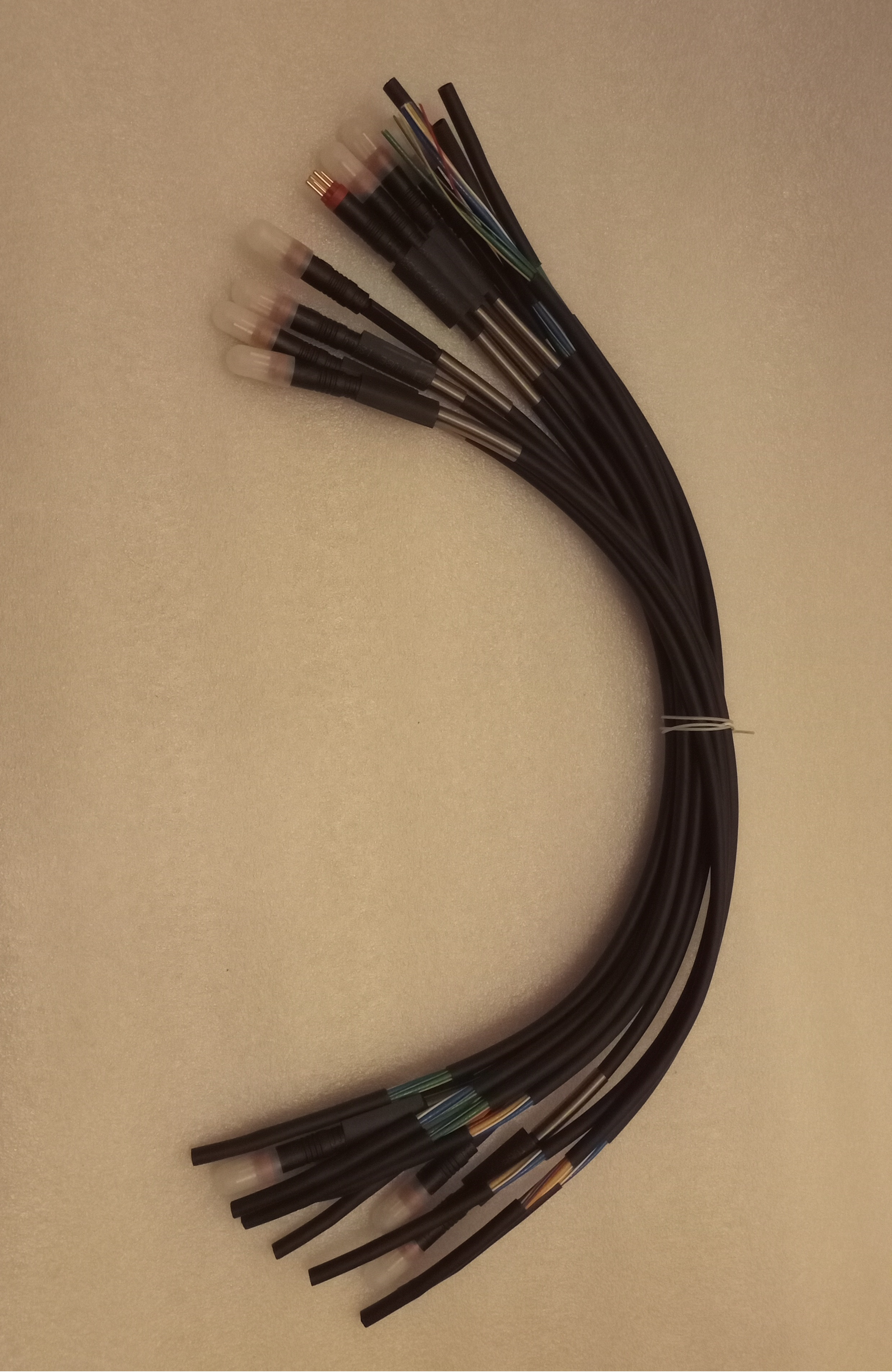 v20 motor kabel rood